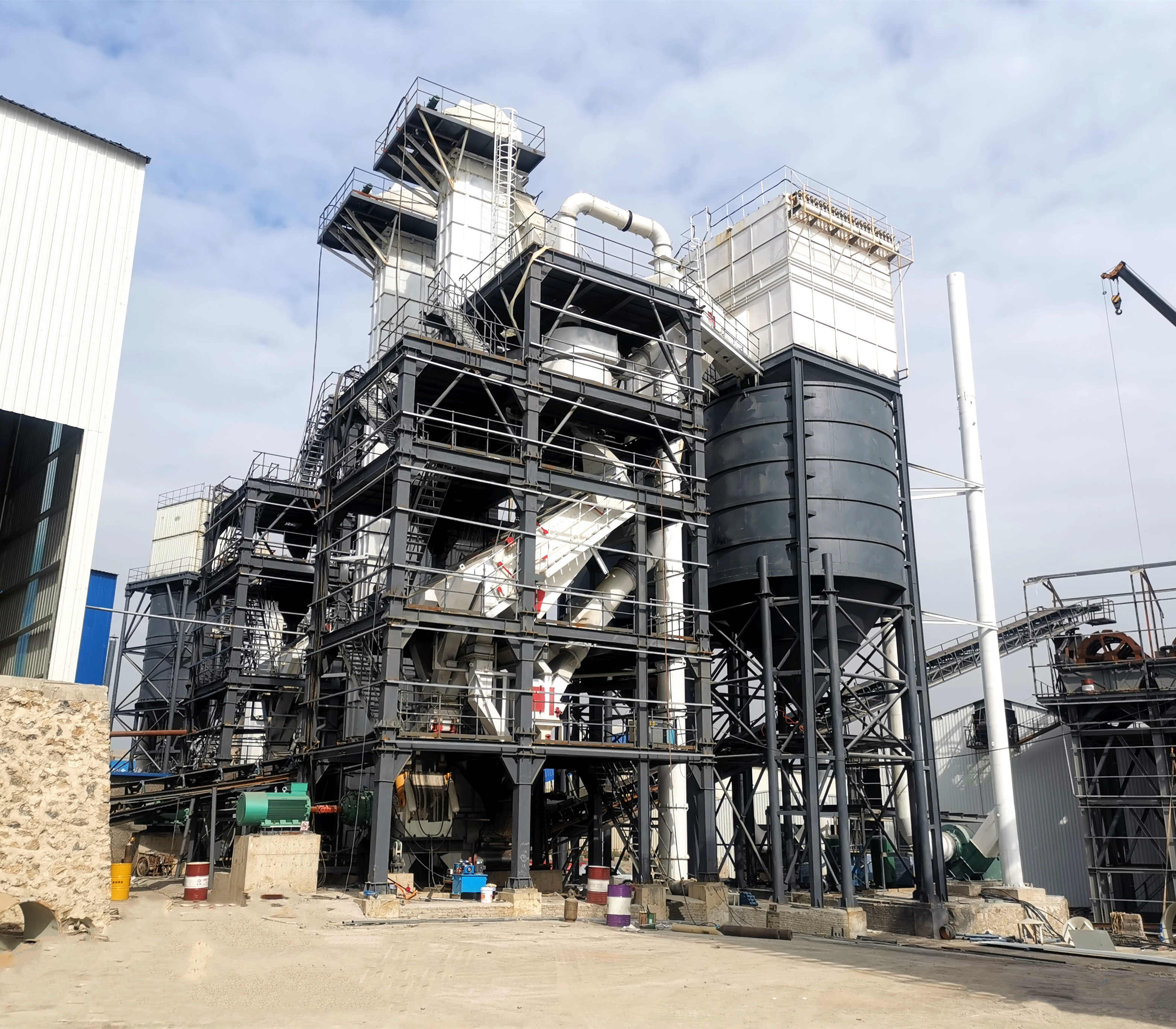 塔樓式制砂生產(chǎn)線（制砂樓），實(shí)現(xiàn)生產(chǎn)空間的最大化利用