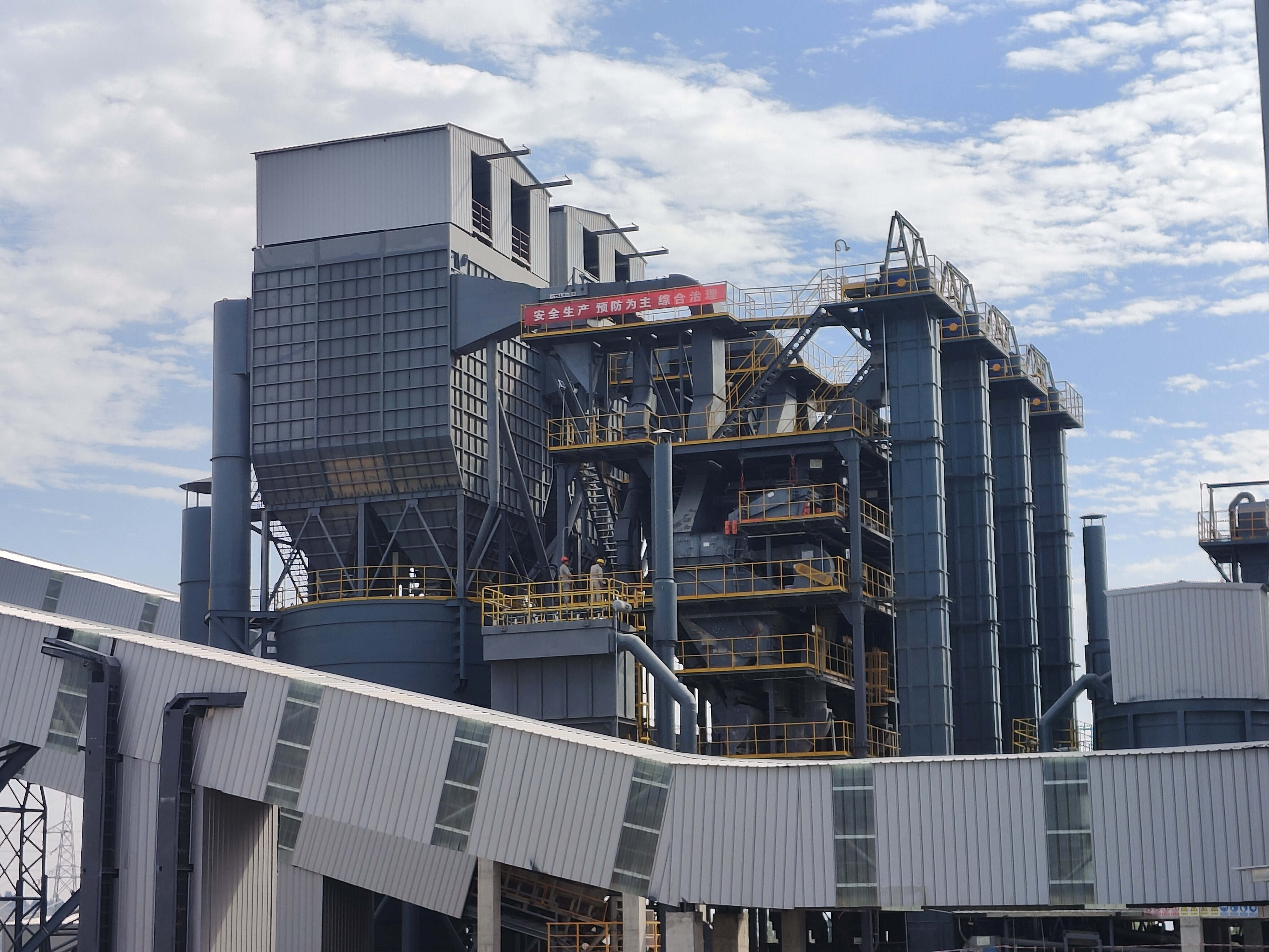 行業(yè)穩(wěn)增長新方案印發(fā)，砂石企業(yè)提質(zhì)增量選制砂樓